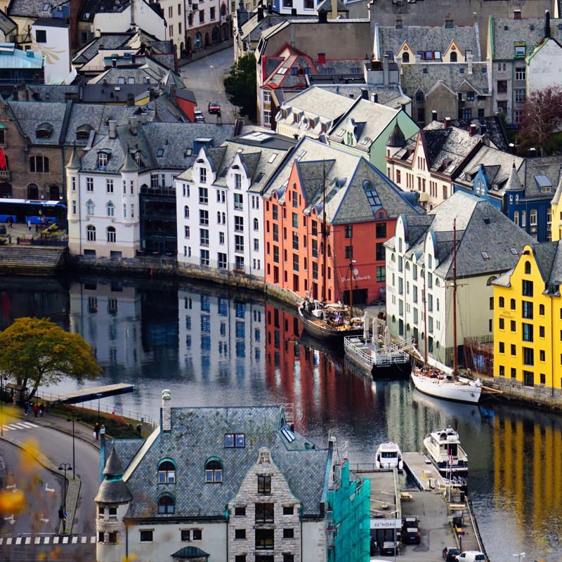IgluCruise.Application.ViewModels.Shared.WebImageViewModel?.Description
