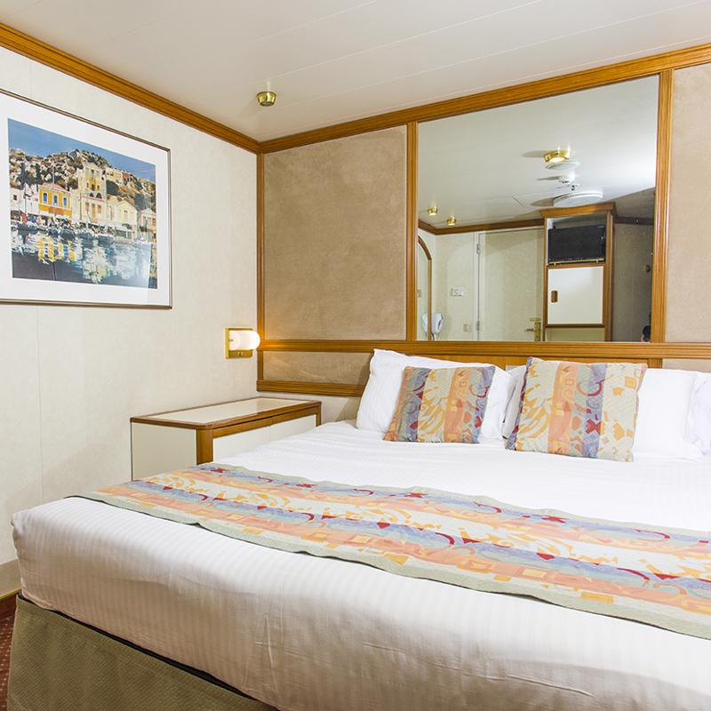 Cabins On P O Oceana Iglucruise