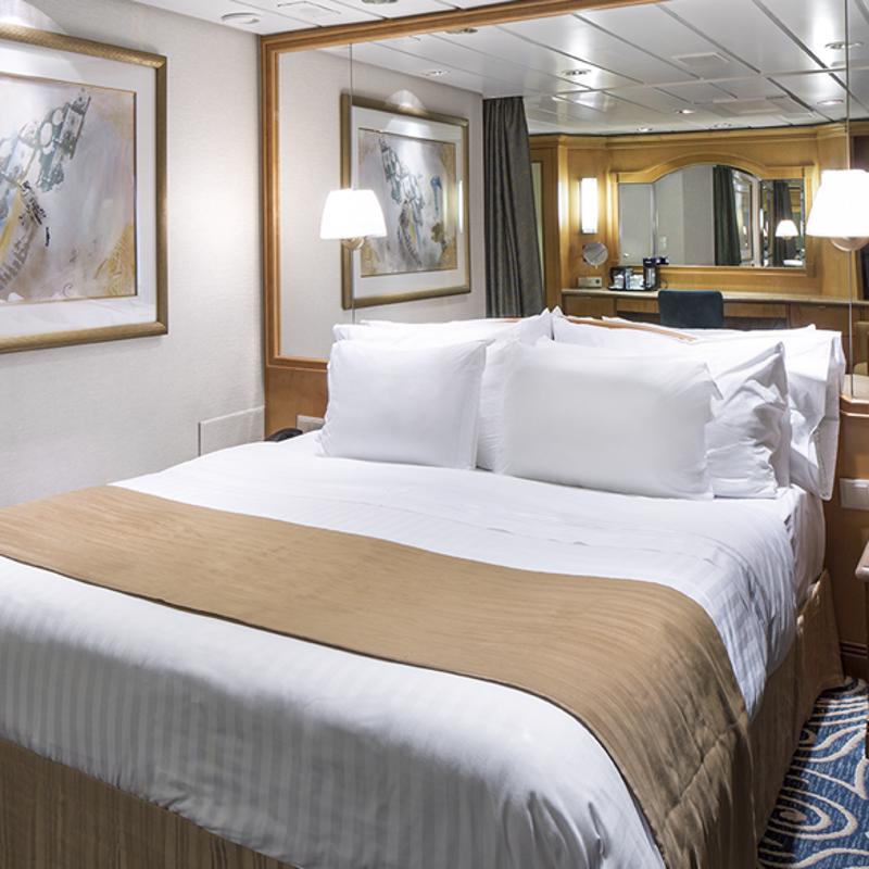 Owner's Suite 1 Bedroom - Rhapsody of the Seas