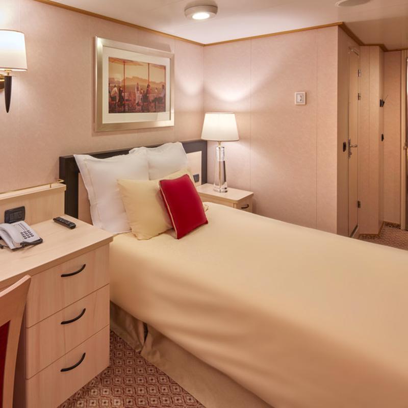 Cabins on Cunard Queen Elizabeth | IgluCruise