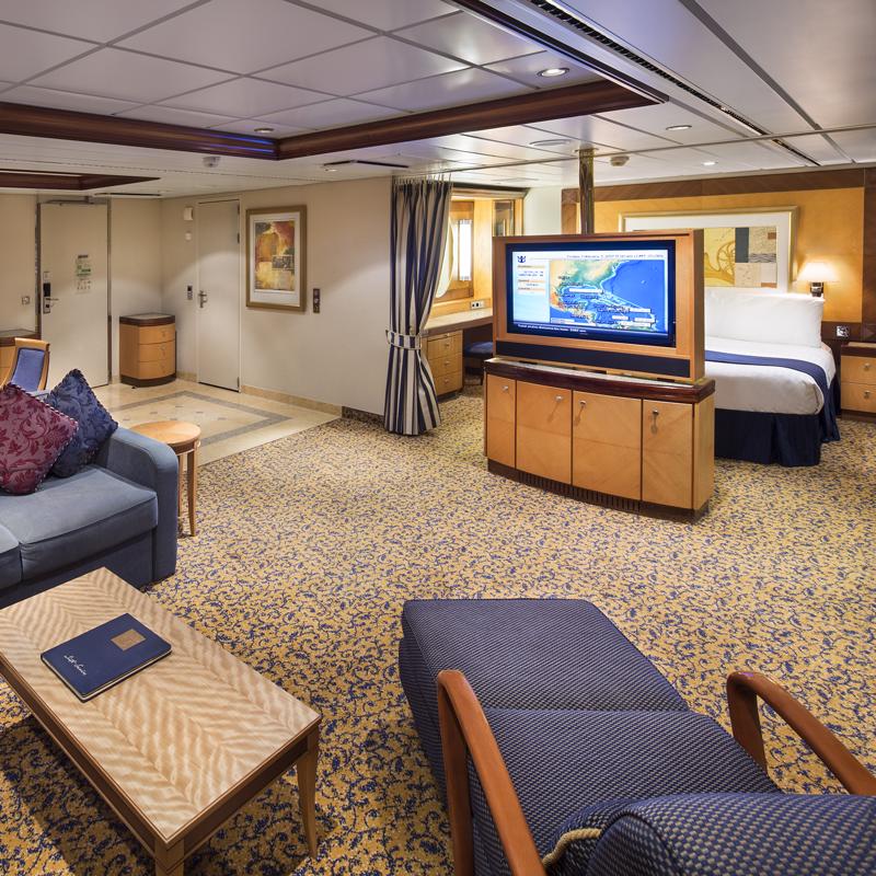 Owner's Suite 1 Bedroom-Jewel of the Seas