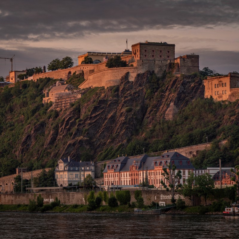 IgluCruise.Application.ViewModels.Shared.WebImageViewModel?.Description
