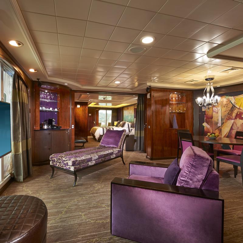 The Haven Owner's Suite with Large Balcony - Norwegian Gem