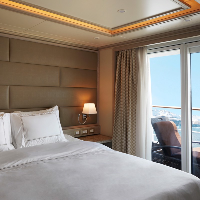 Medallion Suite - Silver Cloud