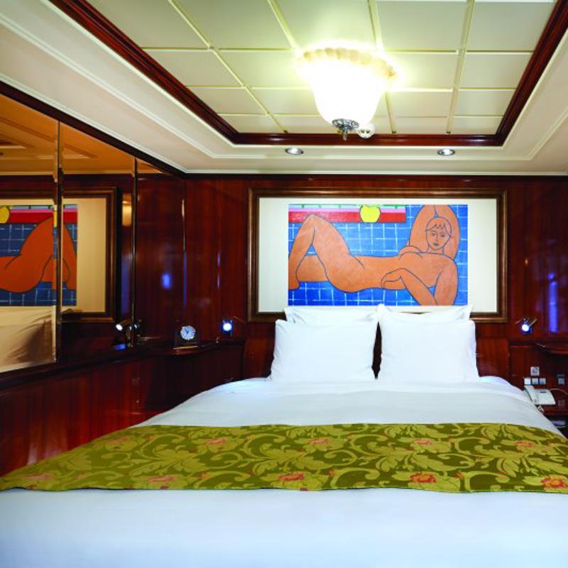 2-Bedroom deluxe Family Suite with Balcony - Norwegian Jewel