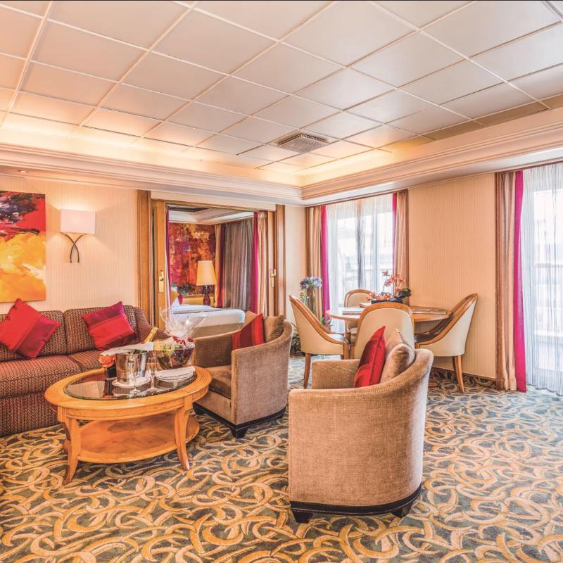 Family Outside Deluxe - Pullmantur Monarch