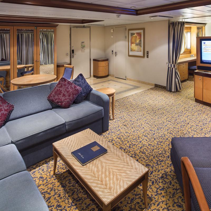 Owner's Suite 2 Bedrooms- Serenade of the Seas