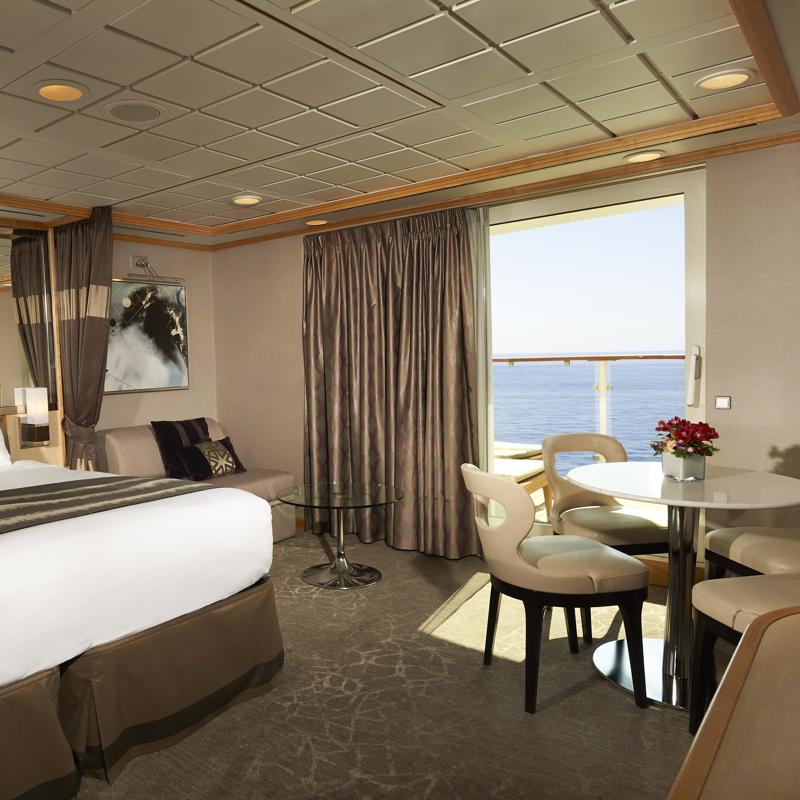 Forward-Facing Deluxe Penthouse with Large Balcony-Norwegian Star 