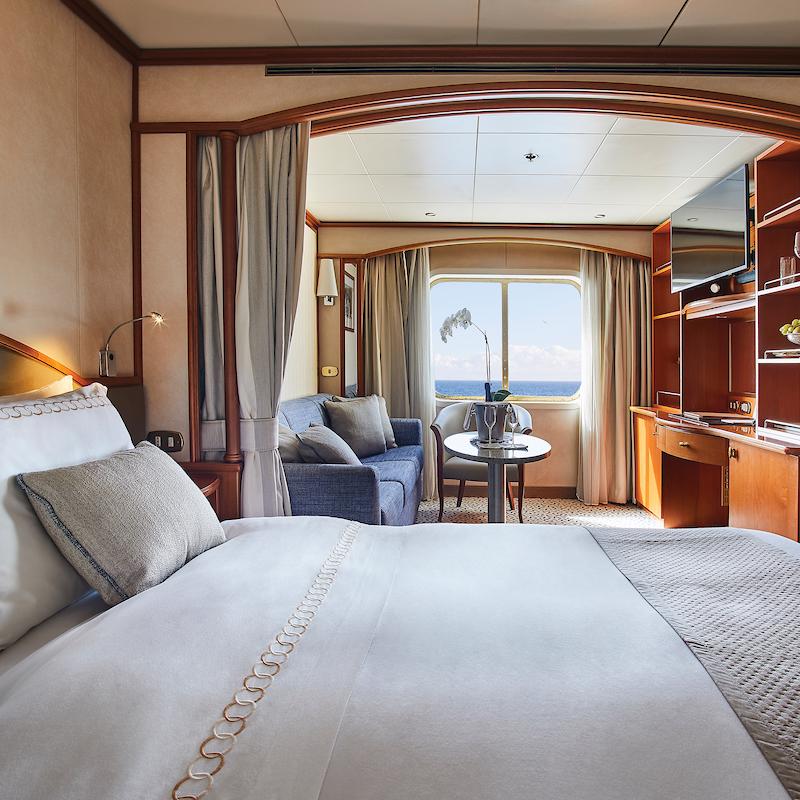 Cabins on Silver Whisper | IgluCruise