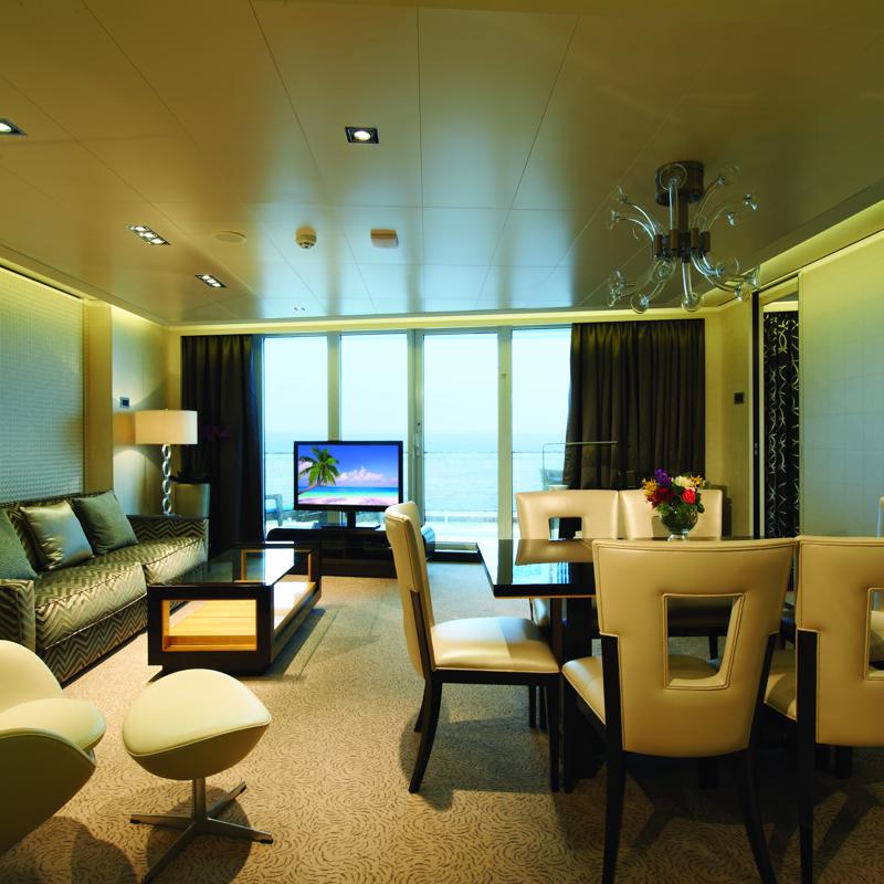 The Haven Deluxe Owner's Suite with Large Balcony - Norwegian Breakaway